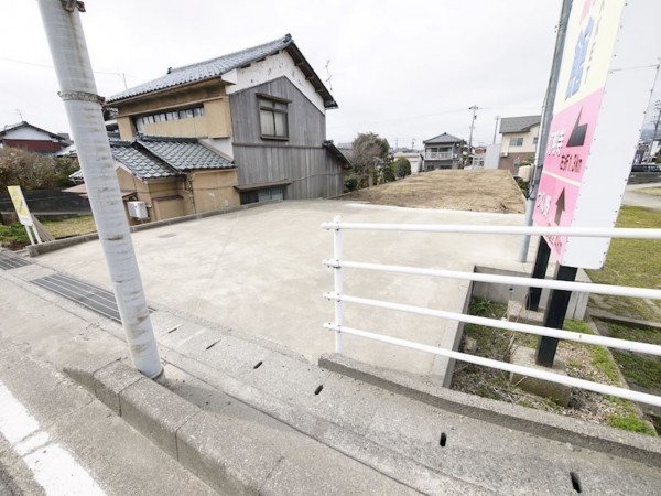 福井市舟橋町、土地の前面道路を含む現地写真画像です