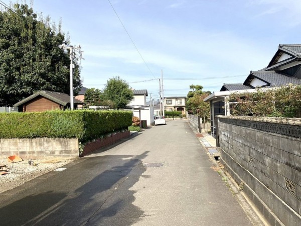 福井市三郎丸、土地の前面道路を含む現地写真画像です