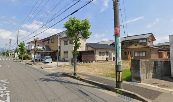 福井市上森田、土地の前面道路を含む現地写真画像です