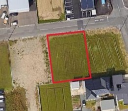 福井市上野本町、土地の前面道路を含む現地写真画像です