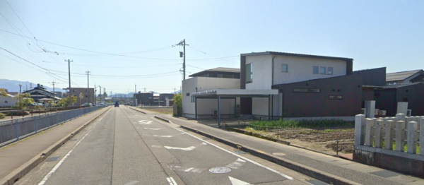 福井市高柳、土地の前面道路を含む現地写真画像です