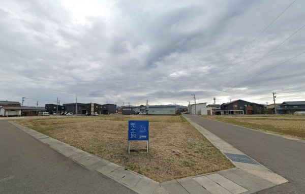 福井市定正、土地の前面道路を含む現地写真画像です