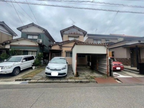 福井市寺前町、土地の前面道路を含む現地写真画像です