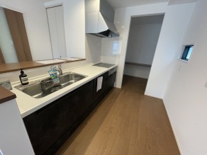 福井市上野本町、新築一戸建てのキッチン画像です