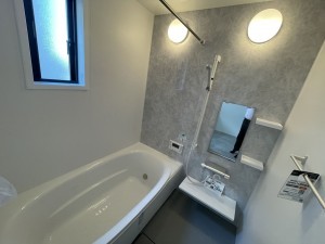 福井市上野本町、新築一戸建ての風呂画像です