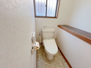 福井市新田塚、中古一戸建てのトイレ画像です