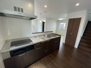 福井市舟橋黒竜、中古一戸建てのキッチン画像です