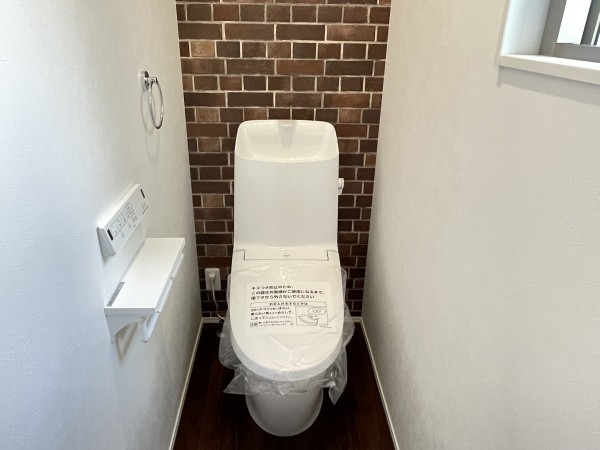 福井市舟橋黒竜、中古一戸建てのトイレ画像です