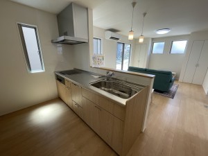 福井市舟橋黒竜、中古一戸建てのキッチン画像です