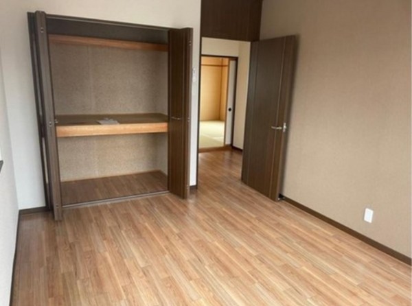 福井市灯明寺、中古一戸建ての寝室画像です