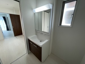 坂井市春江町中筋三ツ屋、中古一戸建ての洗面画像です