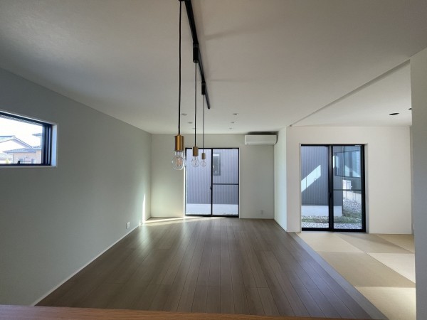 坂井市春江町中筋、新築一戸建ての画像です