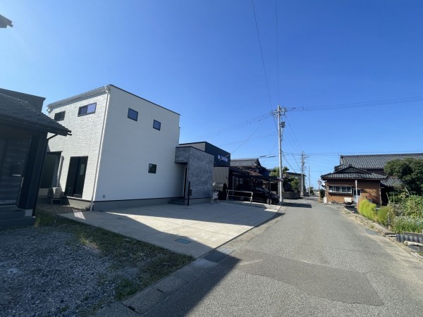 坂井市春江町中筋、新築一戸建ての外観画像です