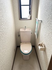 福井市西木田、中古一戸建てのトイレ画像です