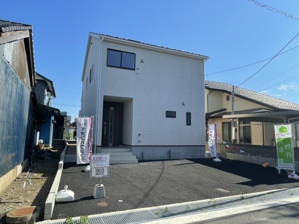 福井市八重巻中町、新築一戸建ての外観画像です