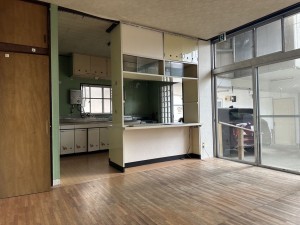 福井市八ツ島町、中古一戸建ての居間画像です