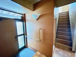福井市高木町、中古一戸建ての玄関画像です