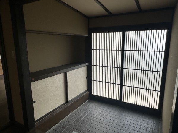 坂井市春江町境、中古一戸建ての玄関画像です