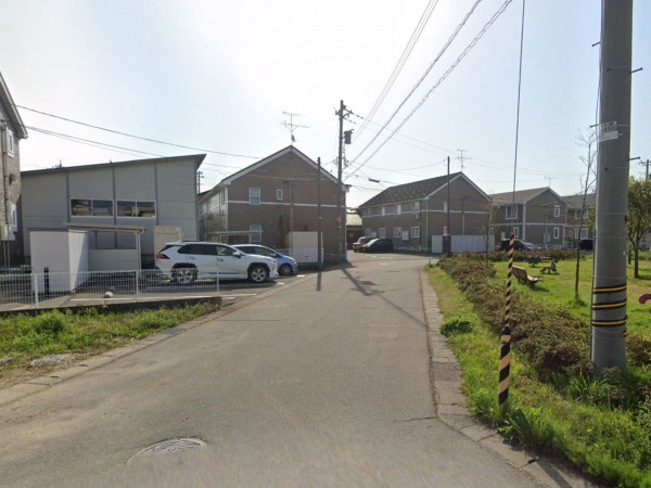福井市灯明寺、土地の前面道路を含む現地写真画像です