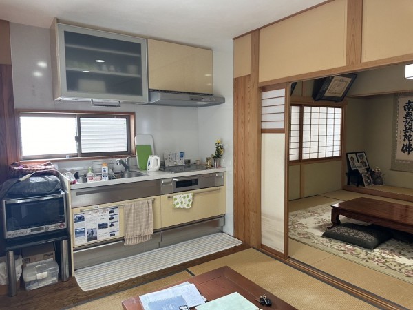 福井市白方町、中古一戸建ての居間画像です