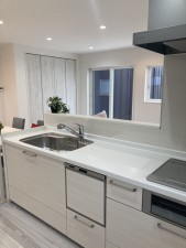 福井市高柳、新築一戸建てのキッチン画像です