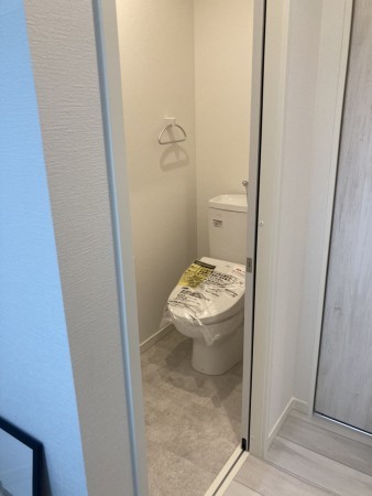 福井市高柳、新築一戸建てのトイレ画像です