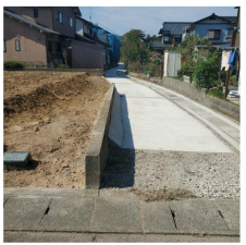 坂井市春江町西太郎丸、土地の前面道路を含む現地写真画像です