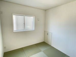 坂井市春江町江留上、新築一戸建ての居間画像です