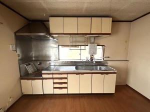 福井市寺前町、中古一戸建てのキッチン画像です