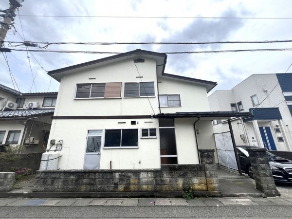 福井市寺前町、中古一戸建ての外観画像です