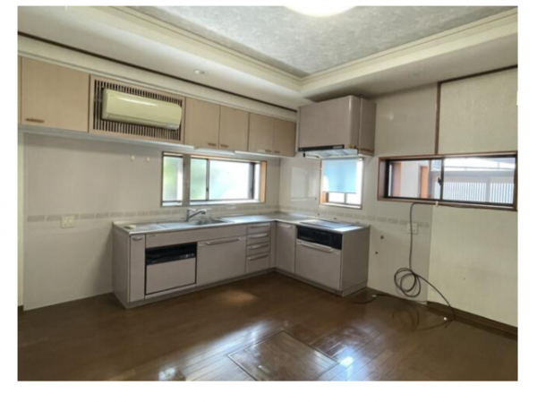 坂井市春江町高江、中古一戸建ての画像です