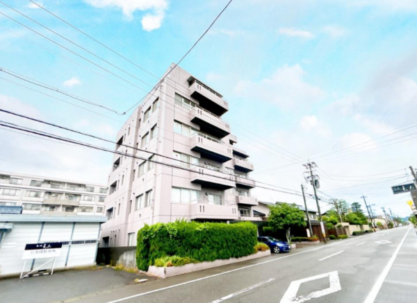 福井市二の宮、マンションの外観画像です