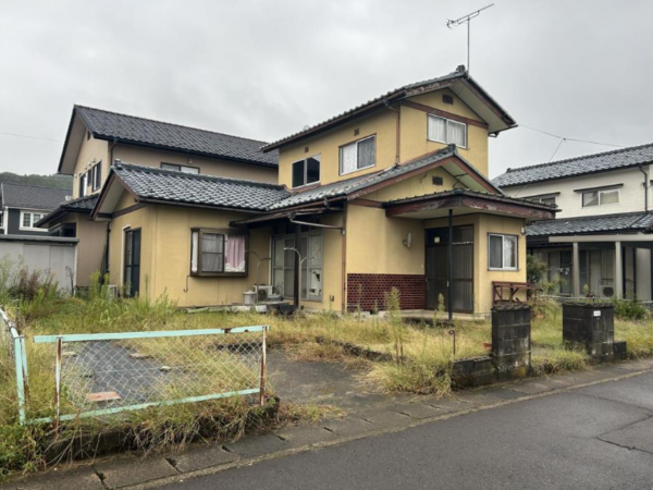 福井市四十谷町、中古一戸建ての外観画像です