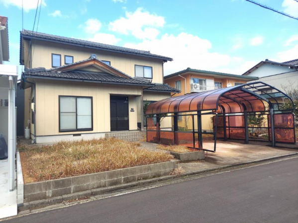 福井市本堂町、中古一戸建ての外観画像です