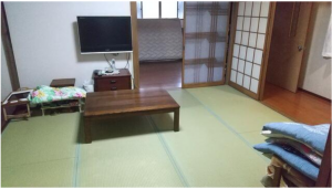 福井市手寄、中古一戸建ての居間画像です