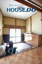 福井市田ノ谷町、中古一戸建ての玄関画像です