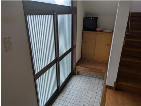 福井市日之出、中古一戸建ての玄関画像です