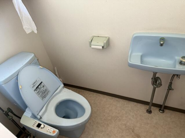 福井市蓑町、中古一戸建てのトイレ画像です