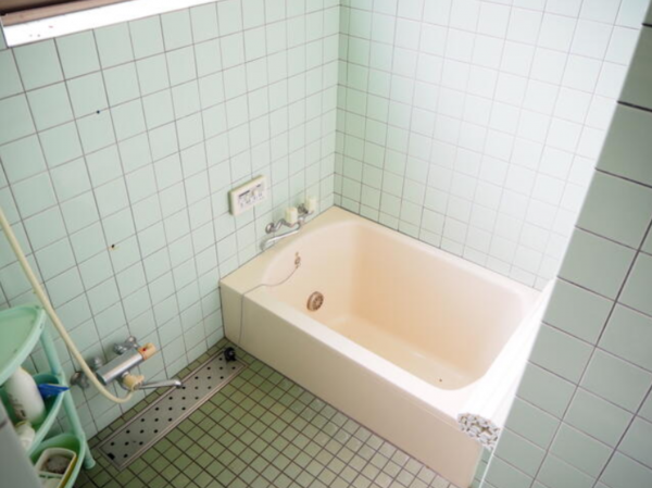 福井市鮎川町、中古一戸建ての風呂画像です