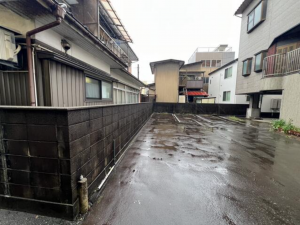 福井市文京、中古一戸建ての駐車場画像です