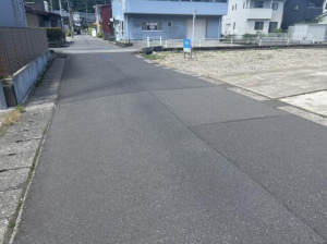 福井市月見、土地の前面道路を含む現地写真画像です