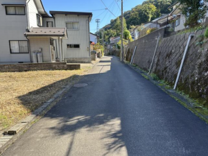 福井市月見、土地の前面道路を含む現地写真画像です