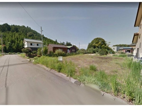 福井市小野町、土地の前面道路を含む現地写真画像です