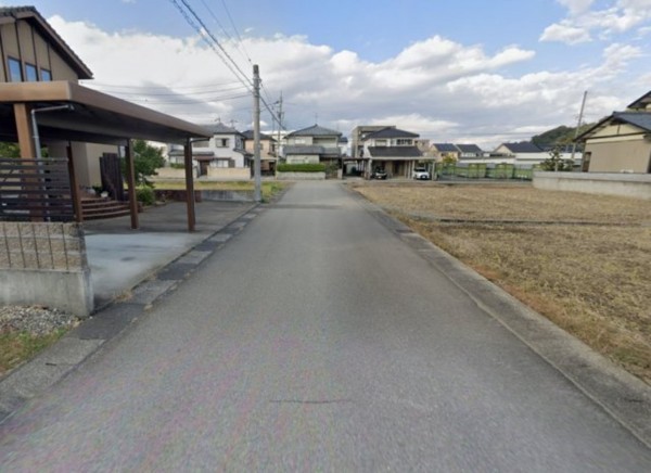 福井市福、土地の前面道路を含む現地写真画像です