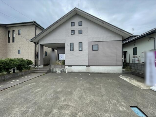 坂井市坂井町蛸、中古一戸建ての外観画像です