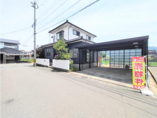 坂井市丸岡町八ケ郷、中古一戸建ての外観画像です