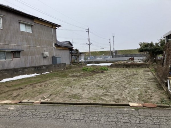 福井市八重巻町、土地の外観画像です