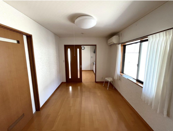 福井市糸崎町、中古一戸建ての内装画像です