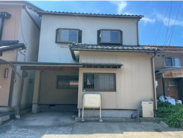 福井市文京、中古一戸建ての外観画像です