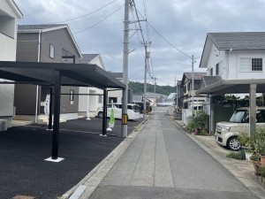 福井市桃園、新築一戸建ての前面道路を含む現地写真画像です